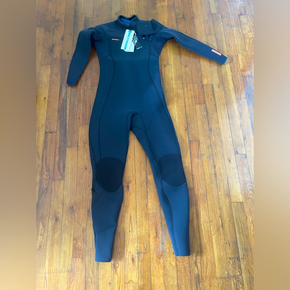 WOMEN'S HYPERFREAK 4/3+MM CHEST ZIP FULL WETSUIT size 10